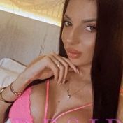 Coral London escort