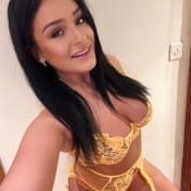 Sarah London escort