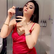 Sara Indian hot Model Escort Dubai escort