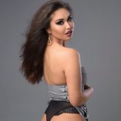 Ariana London escort