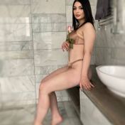 Flora Dubai escort