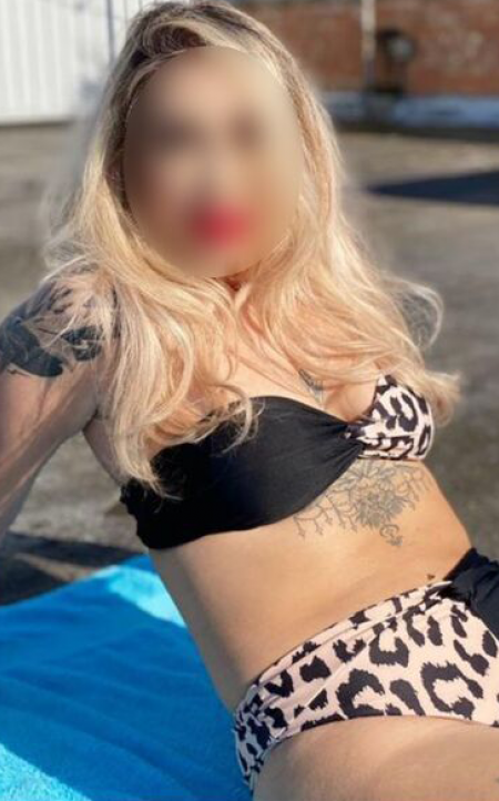 Allison Buckinghamshire escort