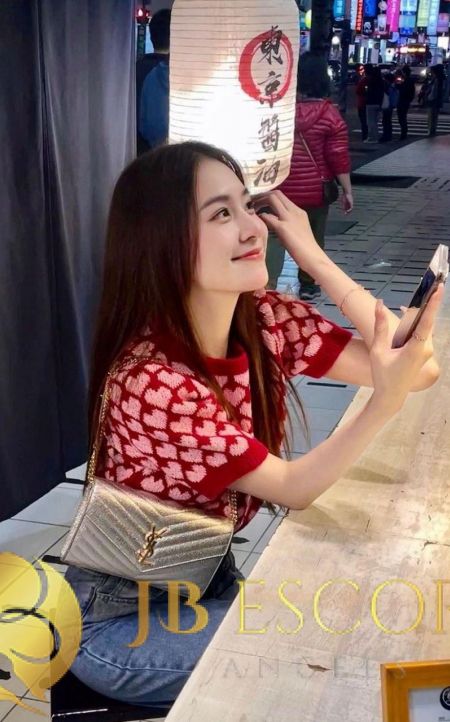 Anan Johor Bahru escort