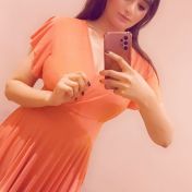 Arzu Dubai escort