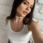 Lizi Vogue London escort