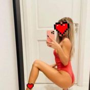 Amira Kent escort