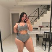 Jennie Chicago escort