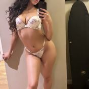 Evelyn Natalie Jeddah escort