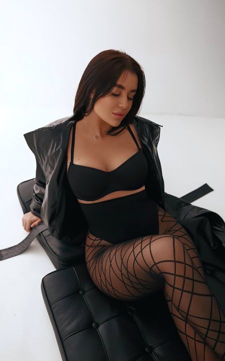 Christina Dubai escort