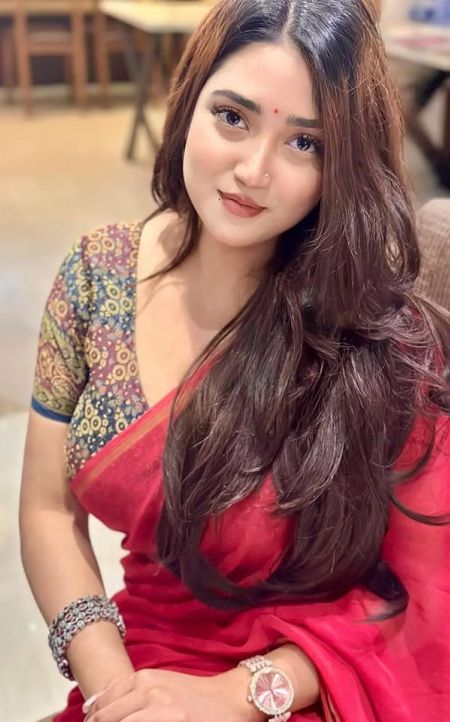 Zoya Sindh escort