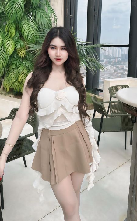 Della Jakarta Raya escort